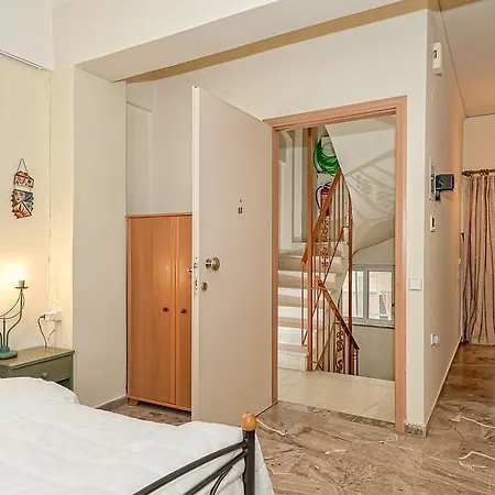 To Pandochio Apartment